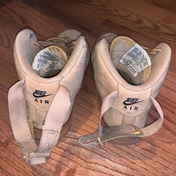 Nike Sneakers - Picture 2 of 6